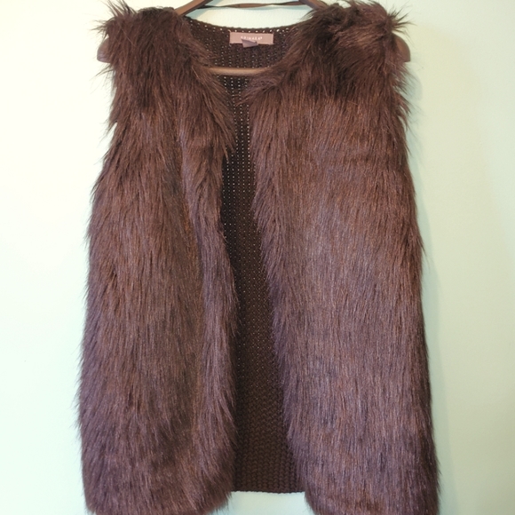 Cozy Vest - Picture 1 of 2